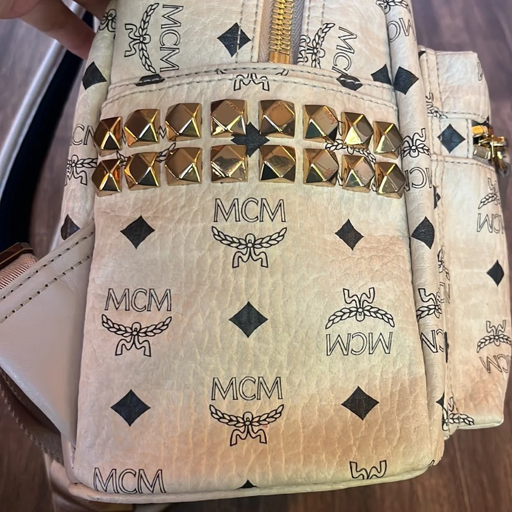 MCM Small Backpack - Firm price - Picture 4 of 17